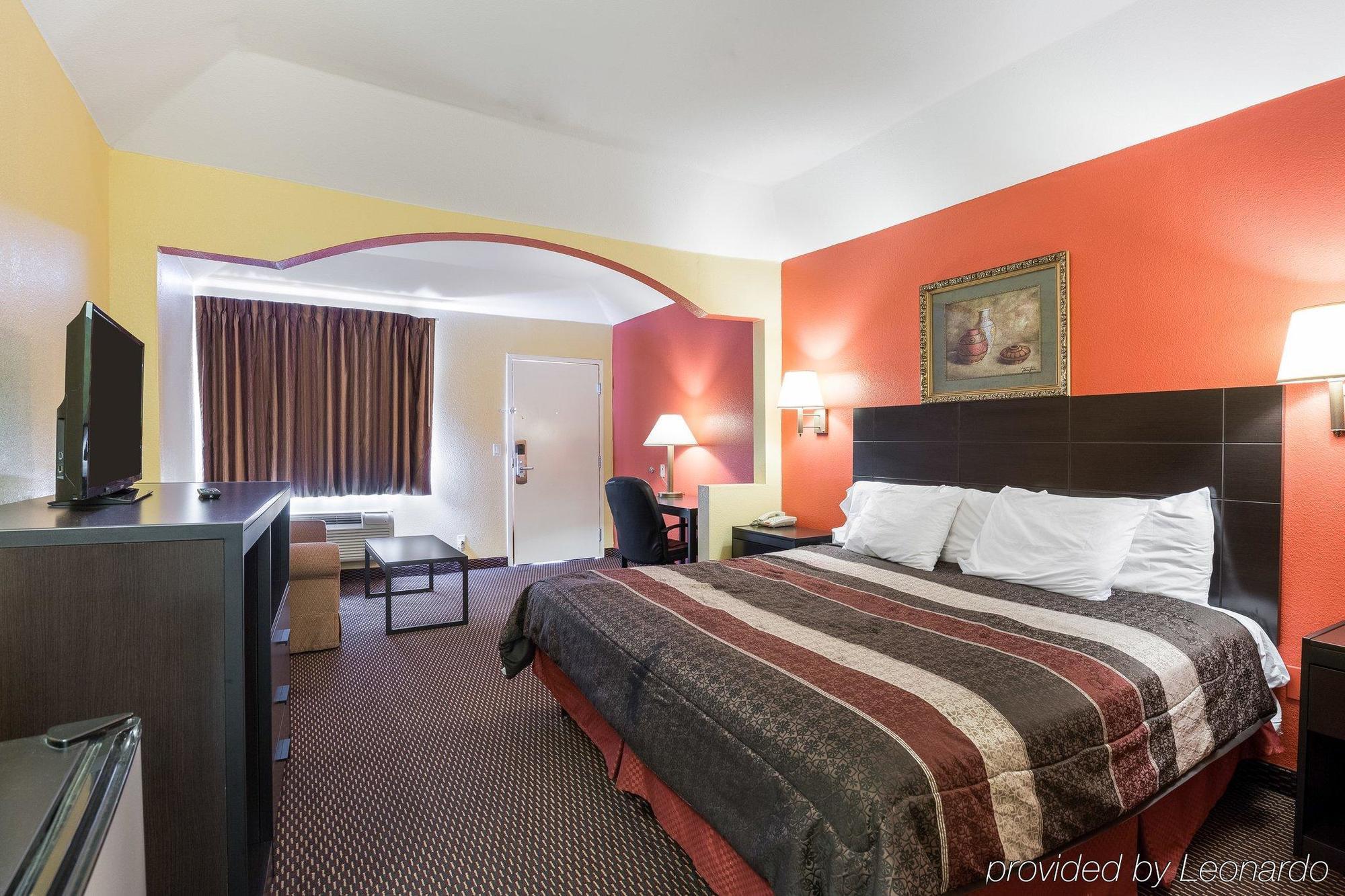 Hotel Rodeway & *
