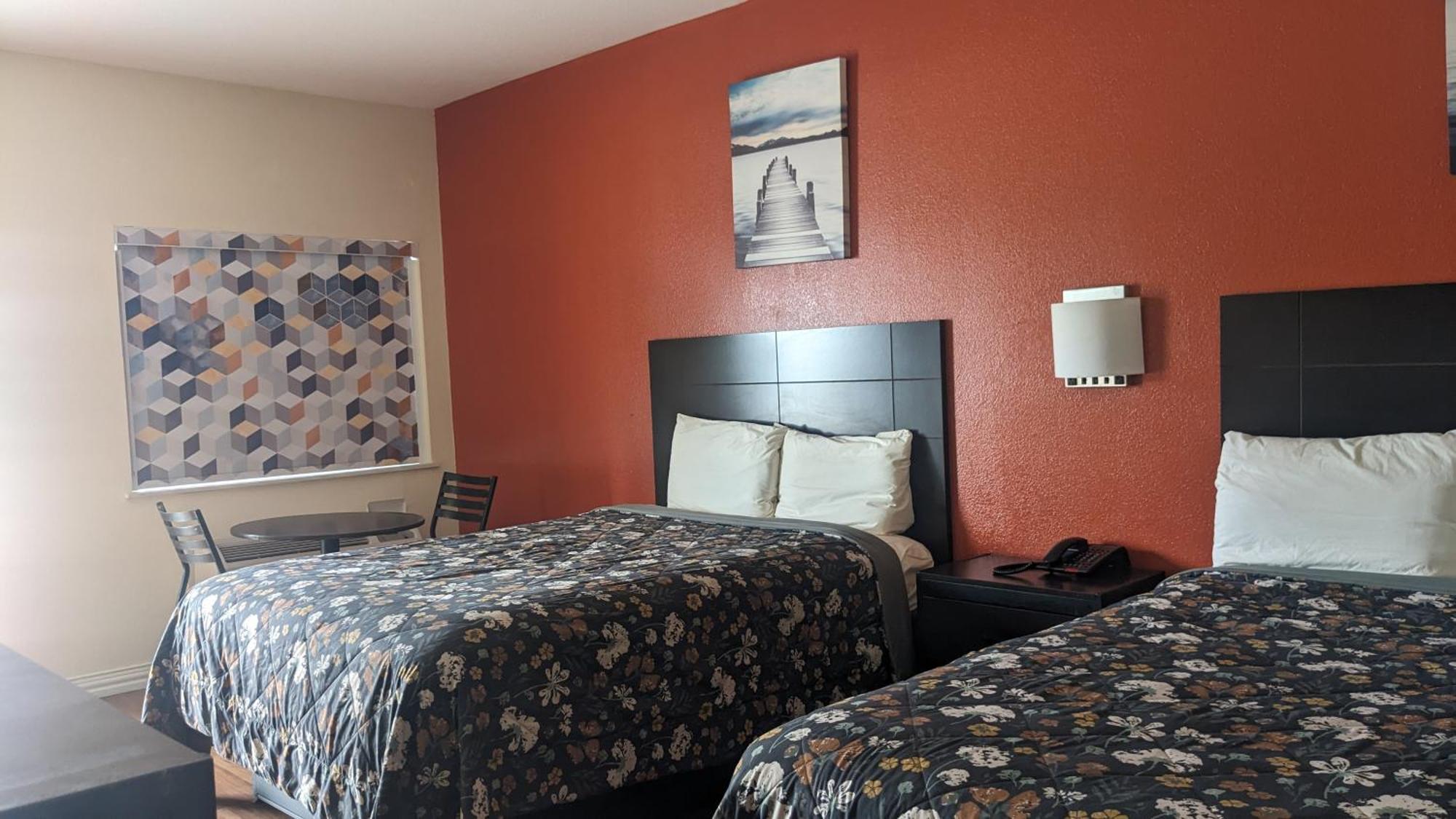 Hotel Rodeway &